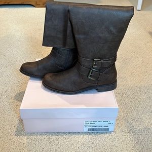 Women’s Size 8 Calf Boots
